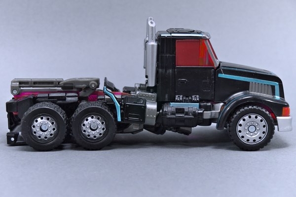  LG EX Black Convoy Out Of Box Images Of Tokyo Toy Show Exclusive Figure  (4 of 45)